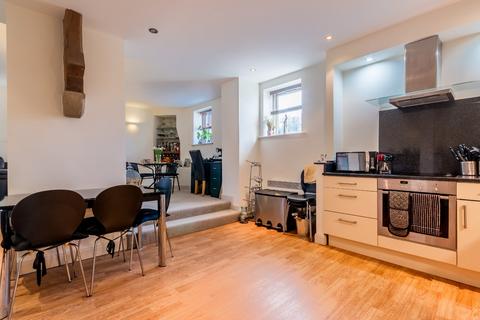 2 bedroom flat for sale, Regent Road, Ilkley, West Yorkshire, LS29