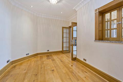 3 bedroom flat to rent, St. Johns Wood Road, St. Johns Wood Court, NW8