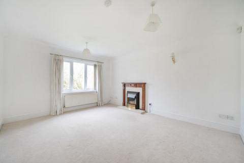 2 bedroom flat for sale - Compton Court, Collingham, Wetherby, West Yorkshire, LS22