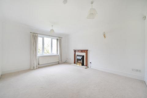 7 Compton Court, Collingham, Wetherby, LS22 5NZ