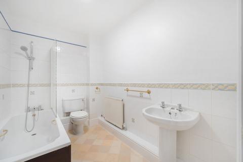 7 Compton Court, Collingham, Wetherby, LS22 5NZ