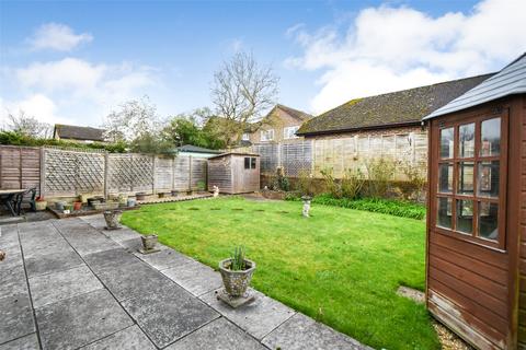 41 Oaktree Drive, Hook, RG27 9RA