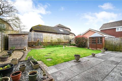 41 Oaktree Drive, Hook, RG27 9RA