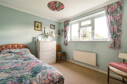 41 Oaktree Drive, Hook, RG27 9RA