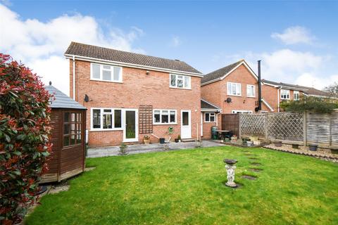 41 Oaktree Drive, Hook, RG27 9RA