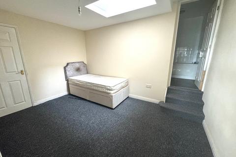 1 bedroom flat to rent, Holderness Road, HU9, Hull, HU9