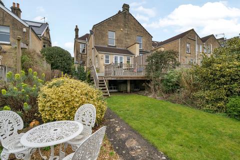 25 Bloomfield Avenue, Bath, BA2 3AB