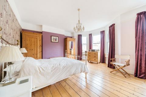 25 Bloomfield Avenue, Bath, BA2 3AB