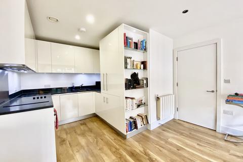 2 bedroom flat for sale, Warehouse Court, Woolwich, London SE18