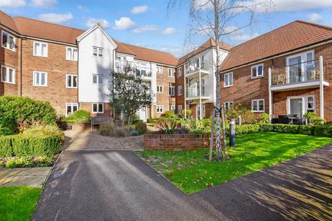 2 bedroom flat for sale, Smallhythe Road, Tenterden, Kent