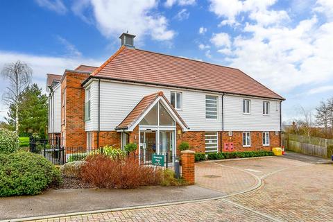 2 bedroom flat for sale, Smallhythe Road, Tenterden, Kent