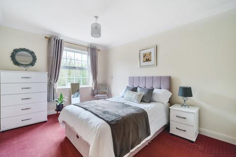 2 bedroom apartment for sale, London Road, Camberley, Surrey, GU15