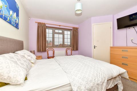 41 Groveside Close, Carshalton, SM5 2ER