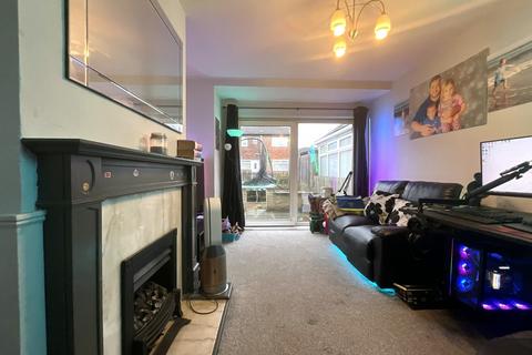 2 bedroom semi-detached house for sale, Thirlmere Court, Hebburn, Tyne and Wear, NE31
