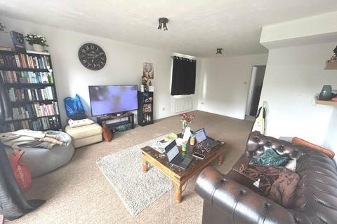 3 bedroom end of terrace house for sale, Burdock Court, Newport Pagnell MK16