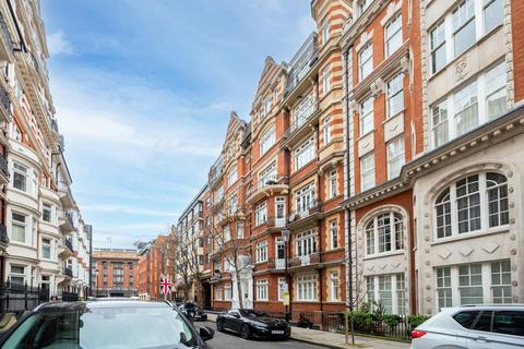 3 bedroom flat to rent, Basil Street, Knightsbridge, London, SW3