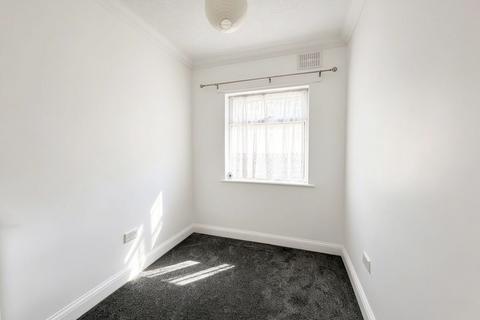 2 bedroom maisonette to rent, Michael Gardens, Hornchurch
