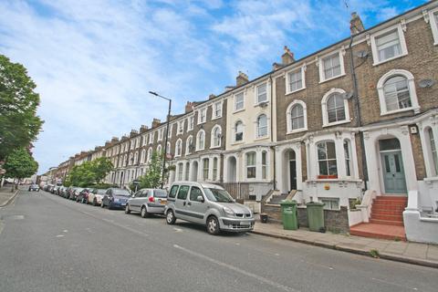 2 bedroom flat to rent, Landor Road, London SW9