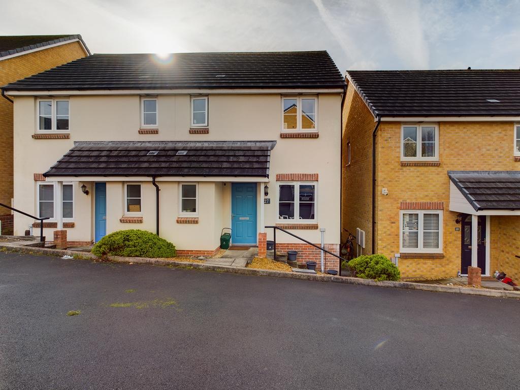 Emily Fields, Birchgrove, Swansea, SA7 3 bed semidetached house for