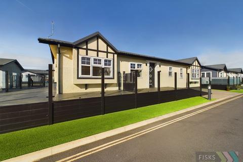2 bedroom park home for sale - Bay Beach Road Sandy Bay, Canvey Island, SS8