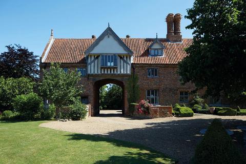 7 bedroom country house for sale, Hales Hall Lane, Norwich NR14