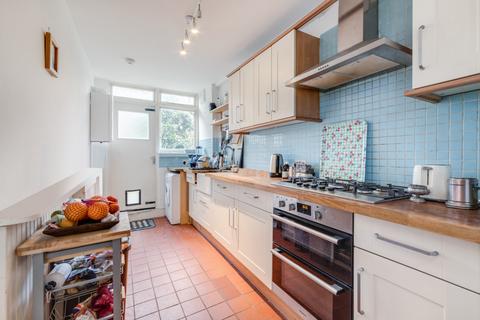 2 bedroom flat for sale - Barry Road, East Dulwich, London, SE22