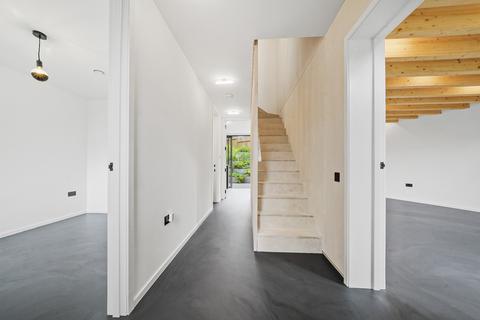 1a Buckleigh Way, London, SE19 2PZ