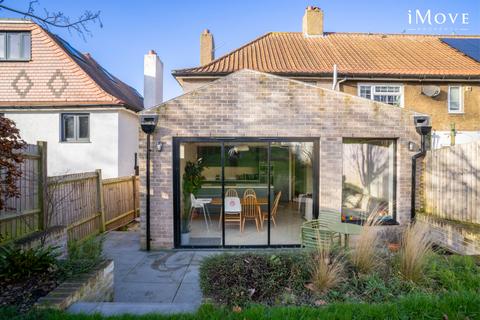 20 Salters Hill, London, SE19 1DZ