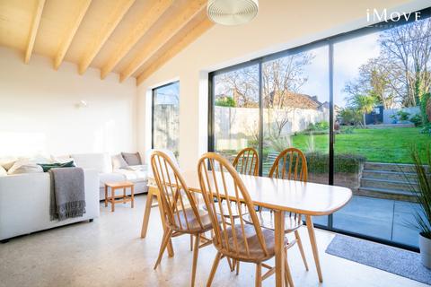 20 Salters Hill, London, SE19 1DZ