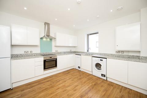 1 bedroom in a flat share to rent - Toby Lane, London E1