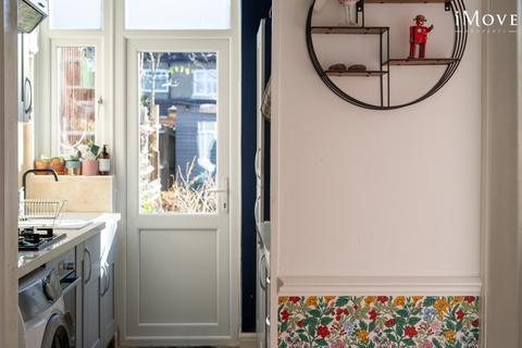 38 Chartham Road, London, SE25 4HP