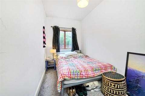 2 bedroom flat for sale, Slievemore Close, Clapham, London, SW4