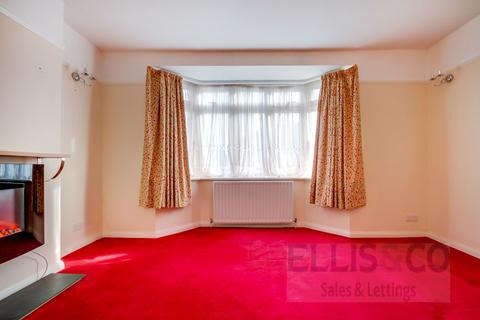 2 bedroom bungalow for sale - Eastmead Avenue, Greenford, UB6