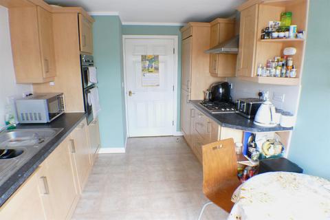 3 bedroom flat for sale, Great Sankey, Warrington WA5