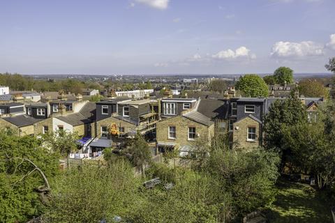 23b Cintra Park, London, SE19 2LH