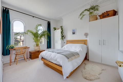 23b Cintra Park, London, SE19 2LH