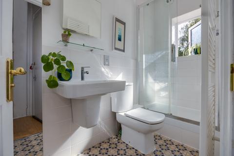 23b Cintra Park, London, SE19 2LH