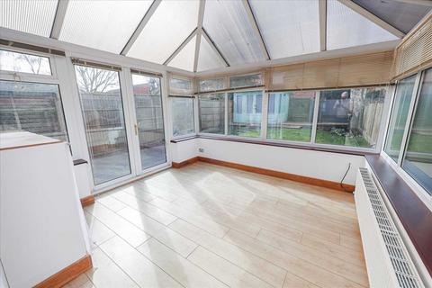 3 bedroom semi-detached house for sale - Teesdale Close, Lincoln
