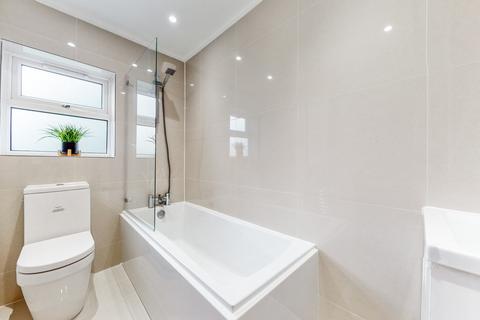 Flat 4, 19 Elmers End Road, London, SE20 7ST