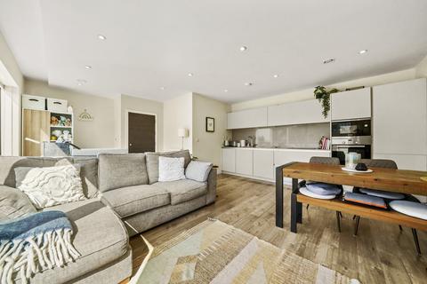 Flat 12, 7 Station Approach, London, SE26 5FD