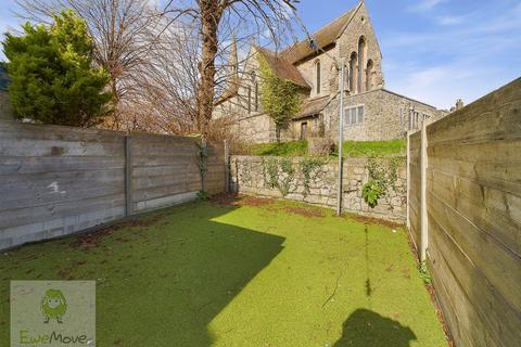 21 Grange Road, Rochester, ME2 4DA