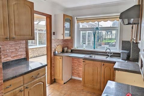 3 bedroom detached house for sale - Osprey Drive, Cimla, Neath, Neath Port Talbot. SA11 3SL