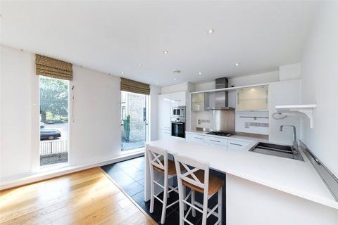 2 bedroom apartment to rent, The Copper Building, Kingfisher Way, Cambridge