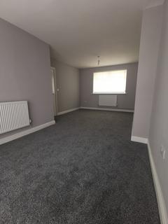 2 bedroom terraced house to rent - Halliwell Close, Hull, Yorkshire, HU9