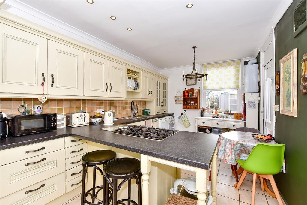 Kitchen/ Breakfast Room