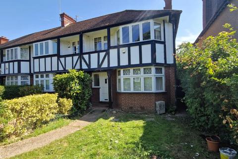 107 Princes Gardens, Acton, London, W3 0LR