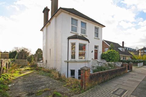15 Madeline Road, London, SE20 8AY