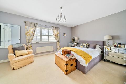 4 bedroom terraced house for sale, Duchess Court, Weybridge, KT13