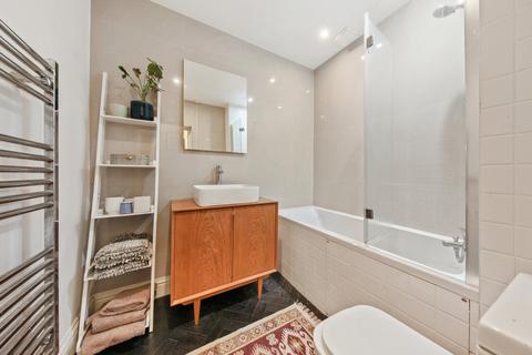 Flat 2, 17 Hamlet Road, London, SE19 2AP
