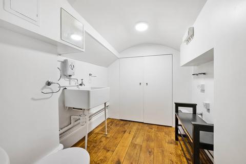 3 bedroom apartment to rent, London SW7